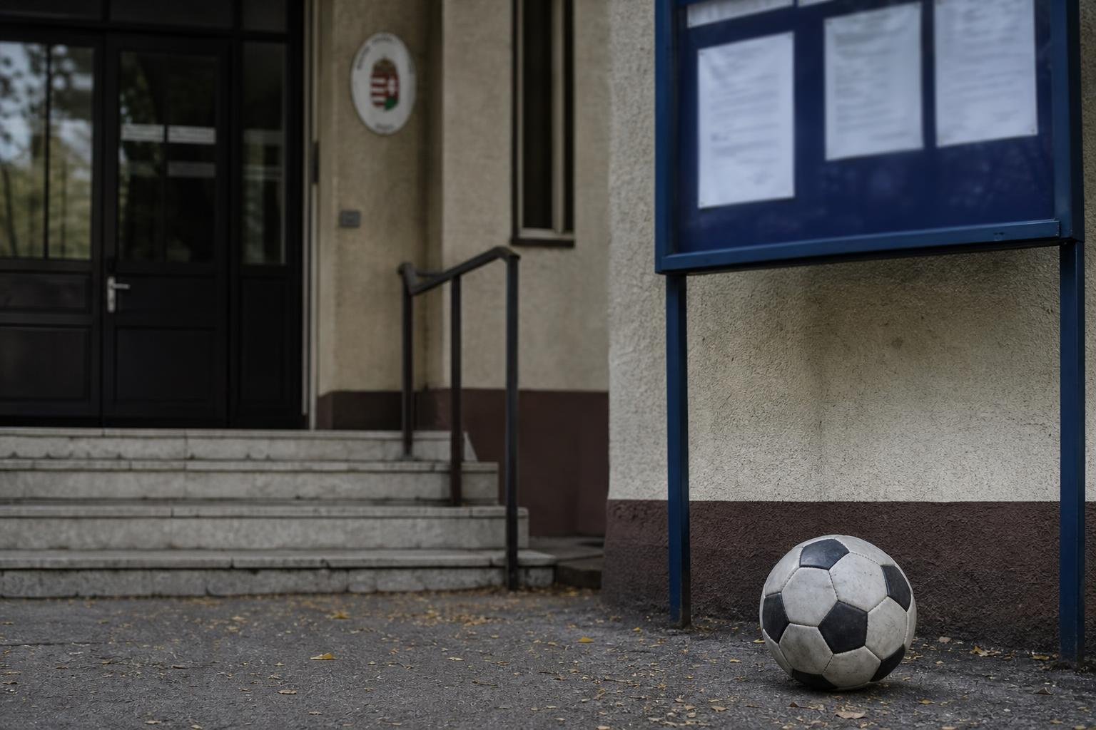 Levehette a rendőrség a körözési listáról Buzsáky Ákost