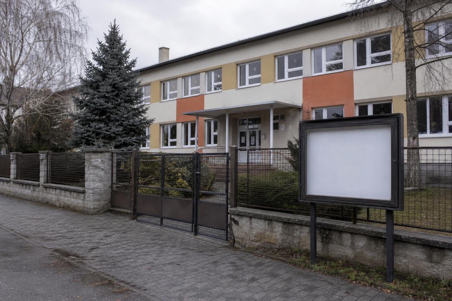 Azonnal elbocsátották a csepeli iskolából a fóti gyermekotthon volt vezetőjét