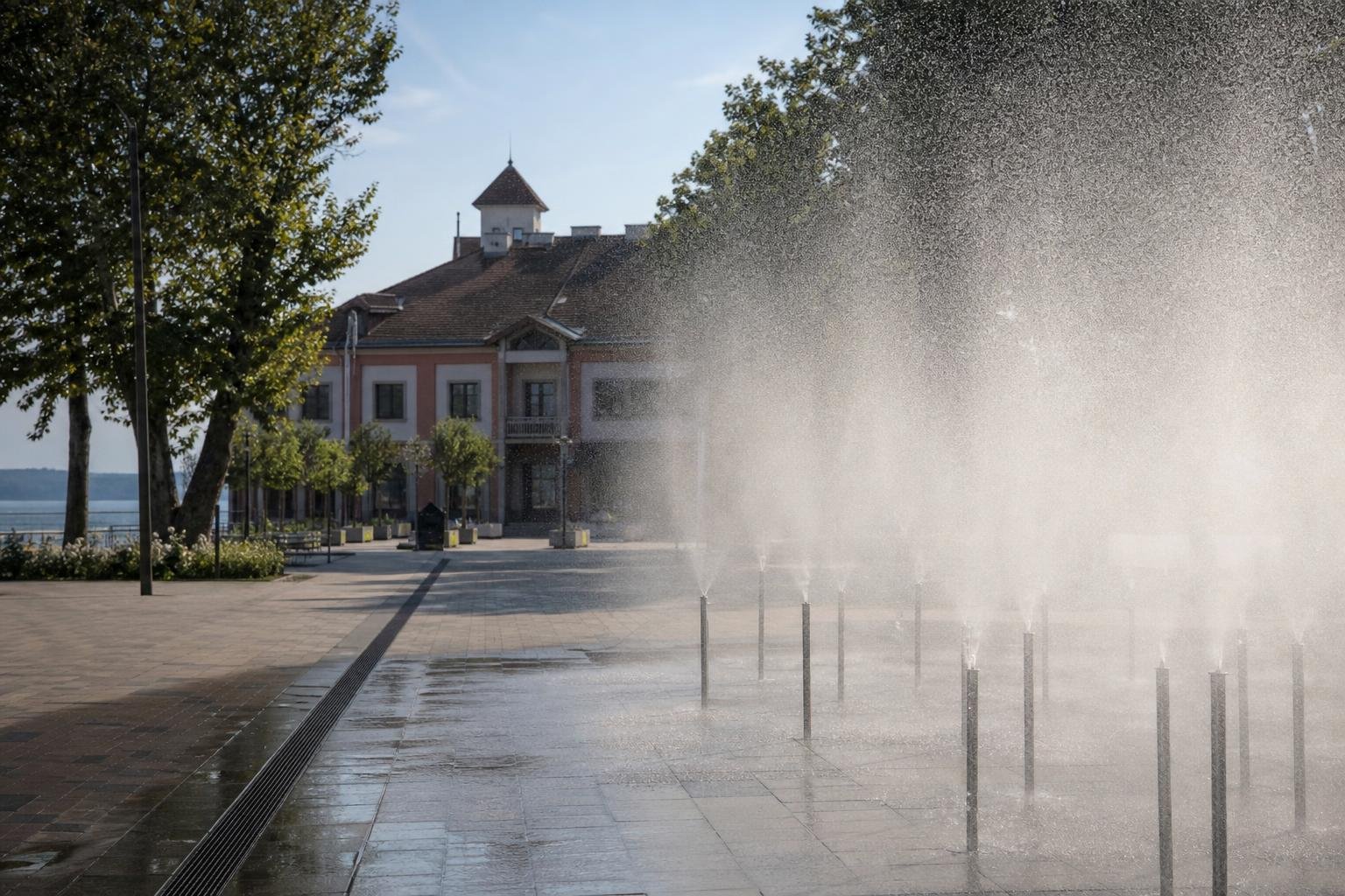 Kétszázezer forintot kért a siófoki szökőkút miatt egy budapesti nő